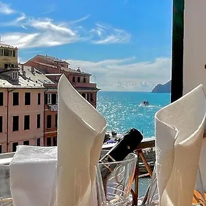 Apartment Piazza Grande Sea View, Vernazza