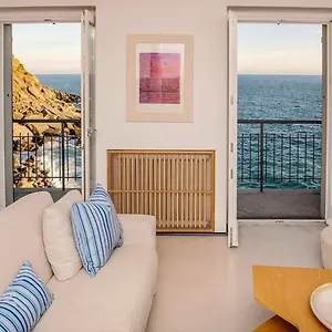 Apartment Carattino 12 Idyllic Seafront Retreat, Vernazza